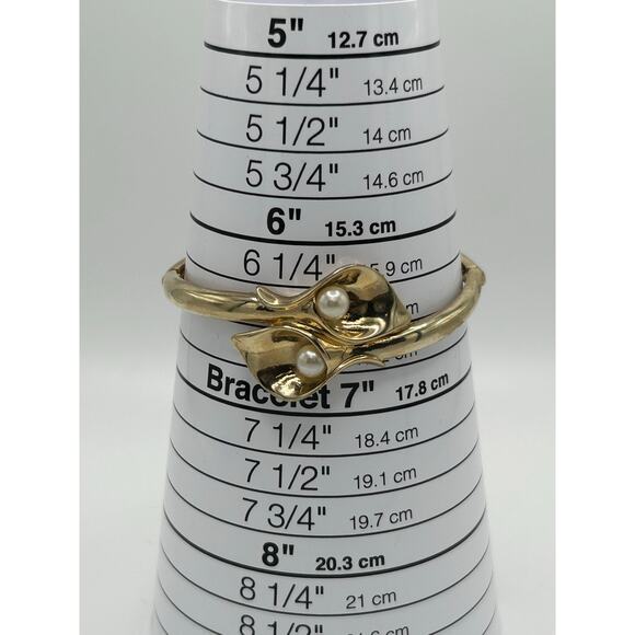 Vintage Avon SH Gold Tone with Faux Pearl Bracelet - Picture 7 of 11